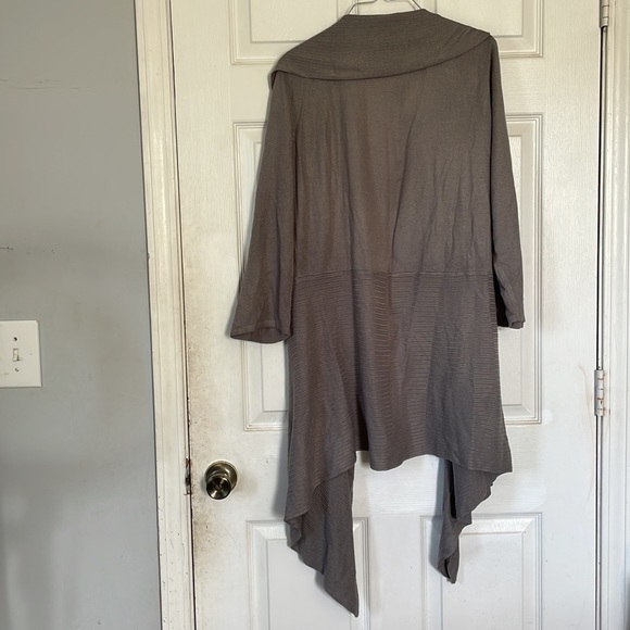 Ashley Stewart grey beige 3/4 sleeve acrylic open cardigan plus 14/16 point hems - Picture 3 of 17
